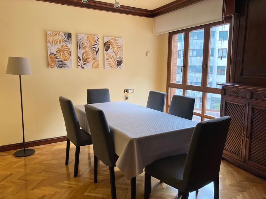 Centrico Apartamento De 2 Habitaciones By Bebalmy Oviedo Zewnętrze zdjęcie