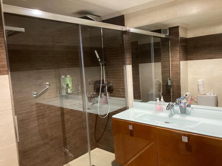 Centrico Apartamento De 2 Habitaciones By Bebalmy Oviedo Zewnętrze zdjęcie