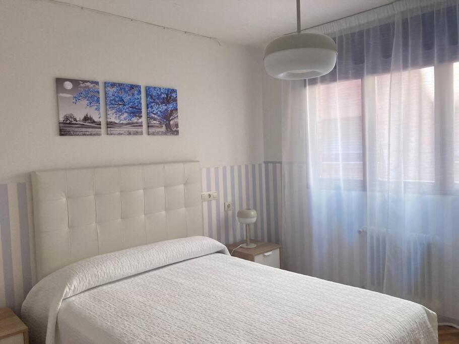 Centrico Apartamento De 2 Habitaciones By Bebalmy Oviedo Zewnętrze zdjęcie